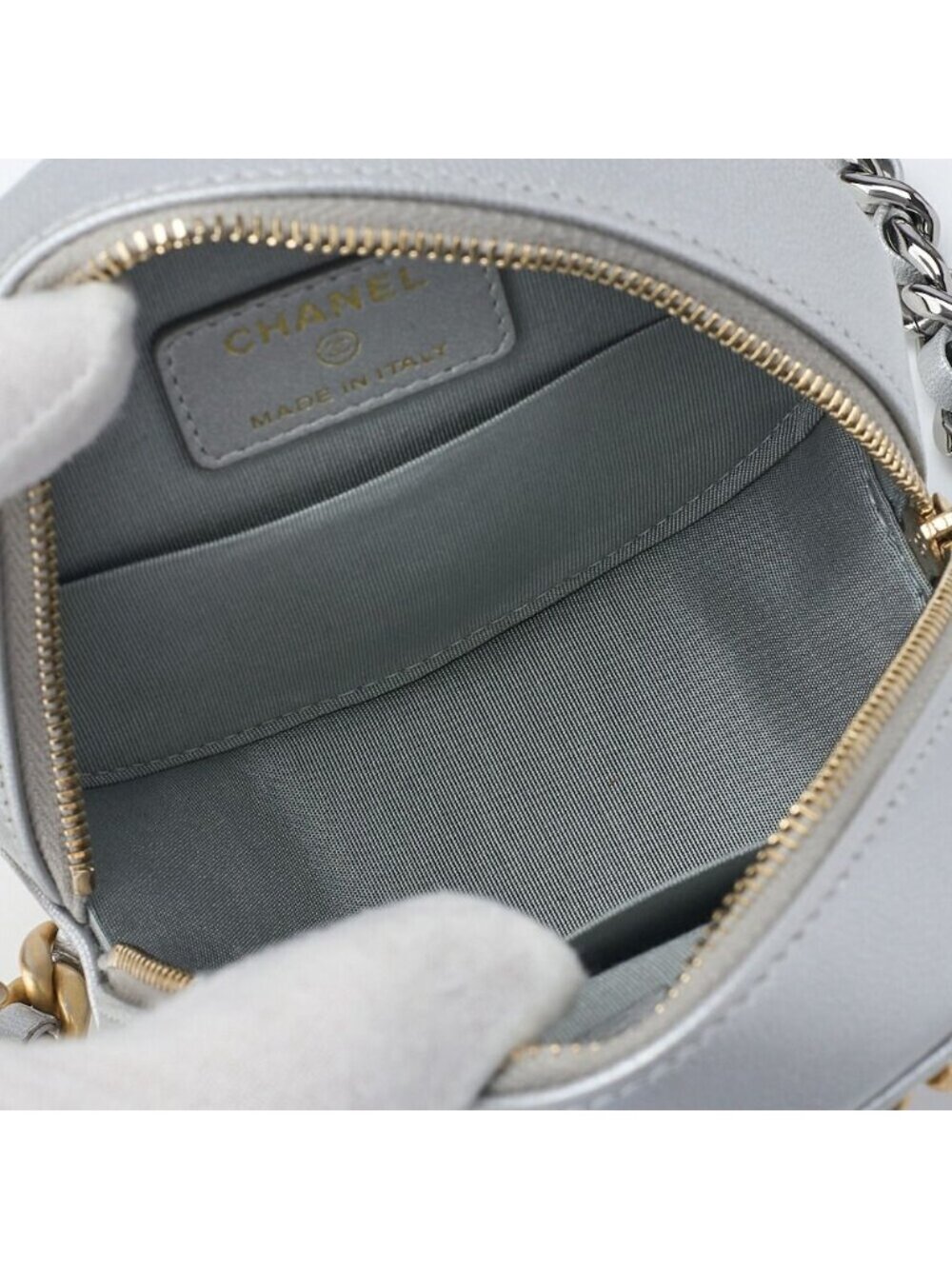 Chanel Tote 19 Quilted Chain Shoulder Lambskin Silver - Picture 10 of 10